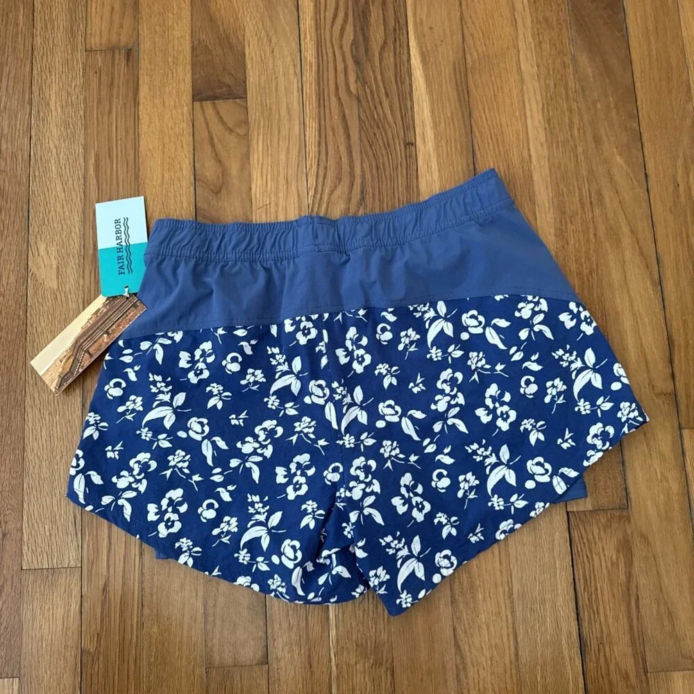 Fair Harbor Women's Navy Floral Corliss Lined 4" Inseam Shorts Size S - Picture 5 of 6